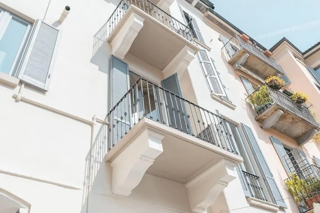 Loft Sterlizia, By R Collection Apartment Milano Italia